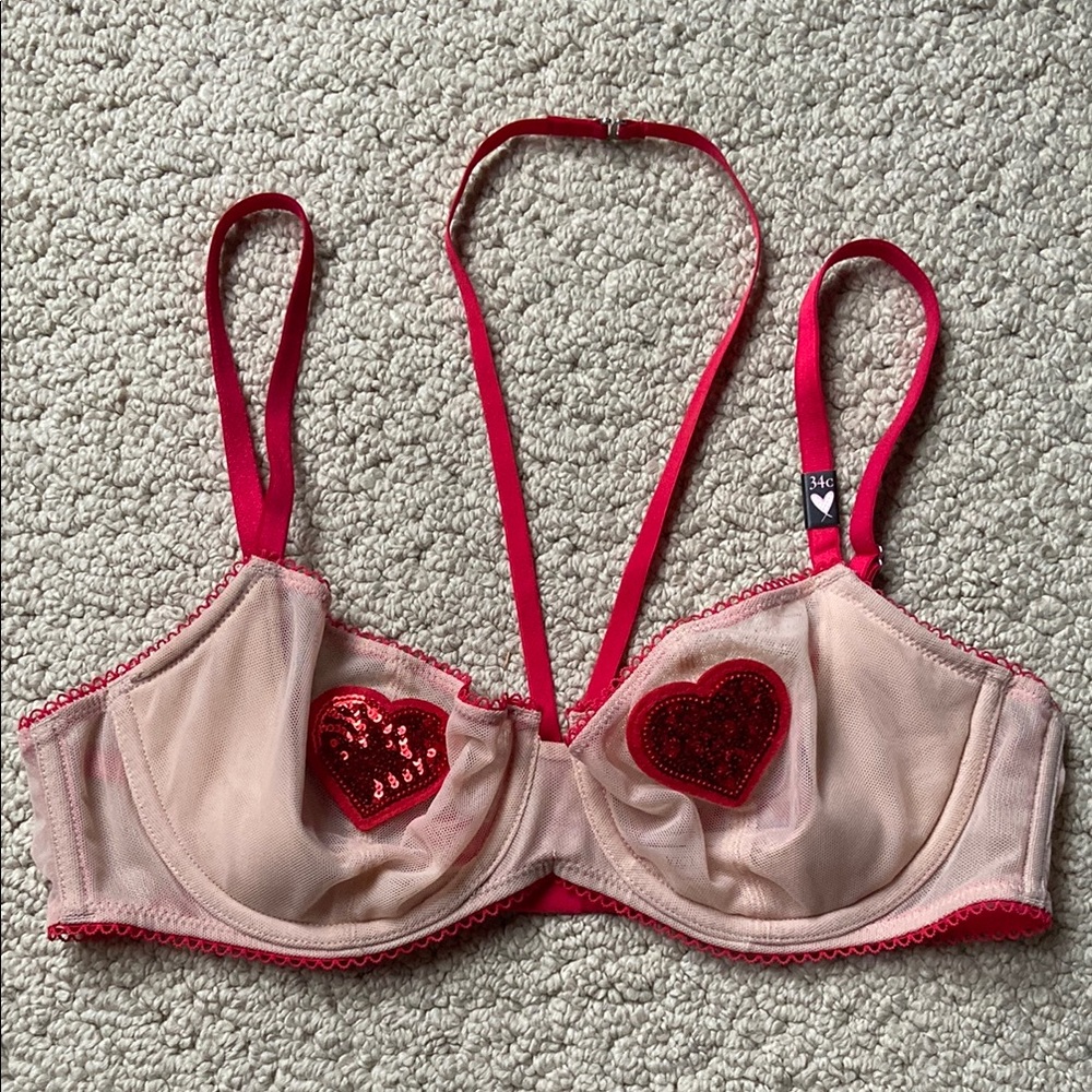 Victoria’s Secret Dream Angels Push-Up Without Padding Bra